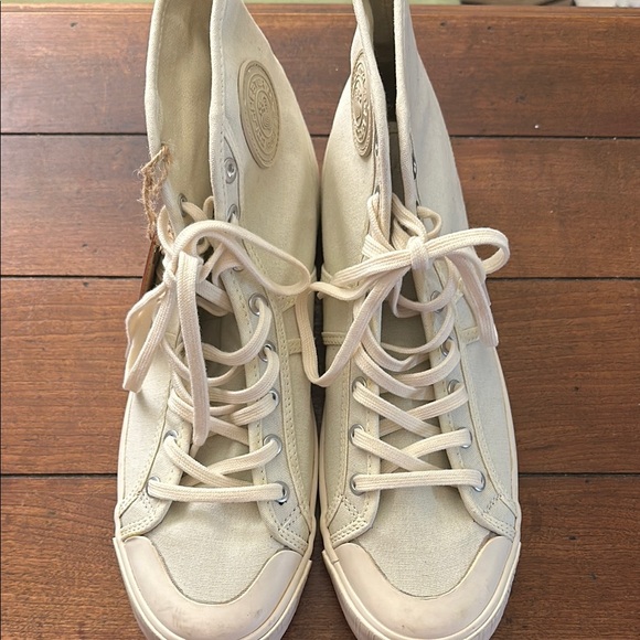Colchester Rubber Co. Other - 1892 Colchester Rubber Co Hi Tops Off-White High-Top Sneakers.